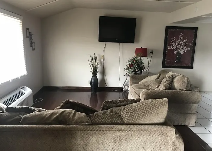 Motel Economy Guest Village 2*